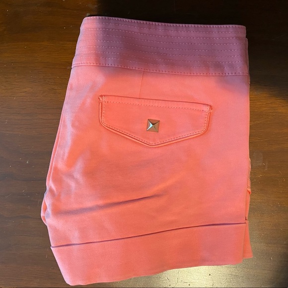 Marciano Shorts - Picture 2 of 3